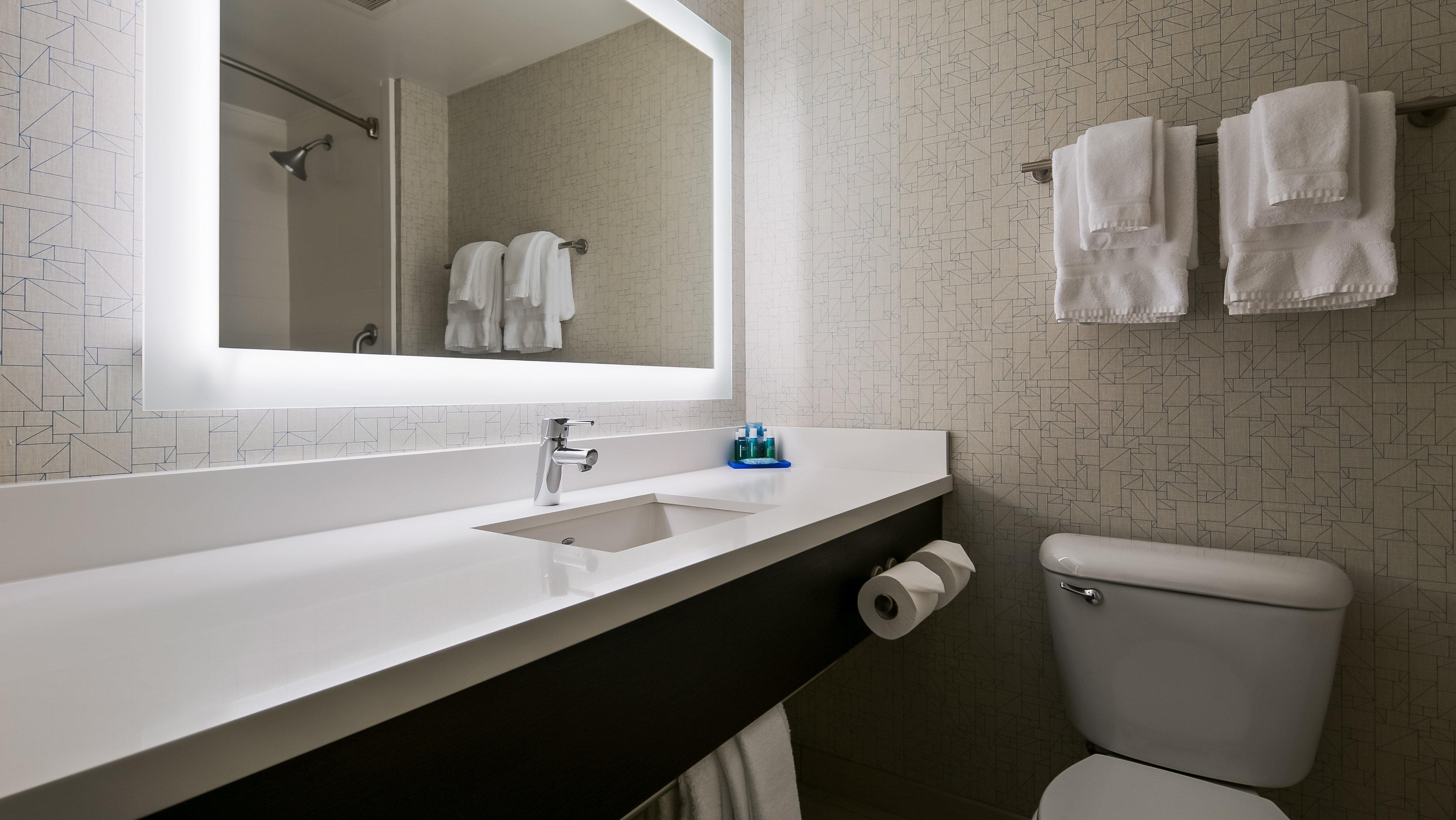 Holiday Inn Express Hotels & Suites Burlington, An Ihg Hotel Bagian luar foto