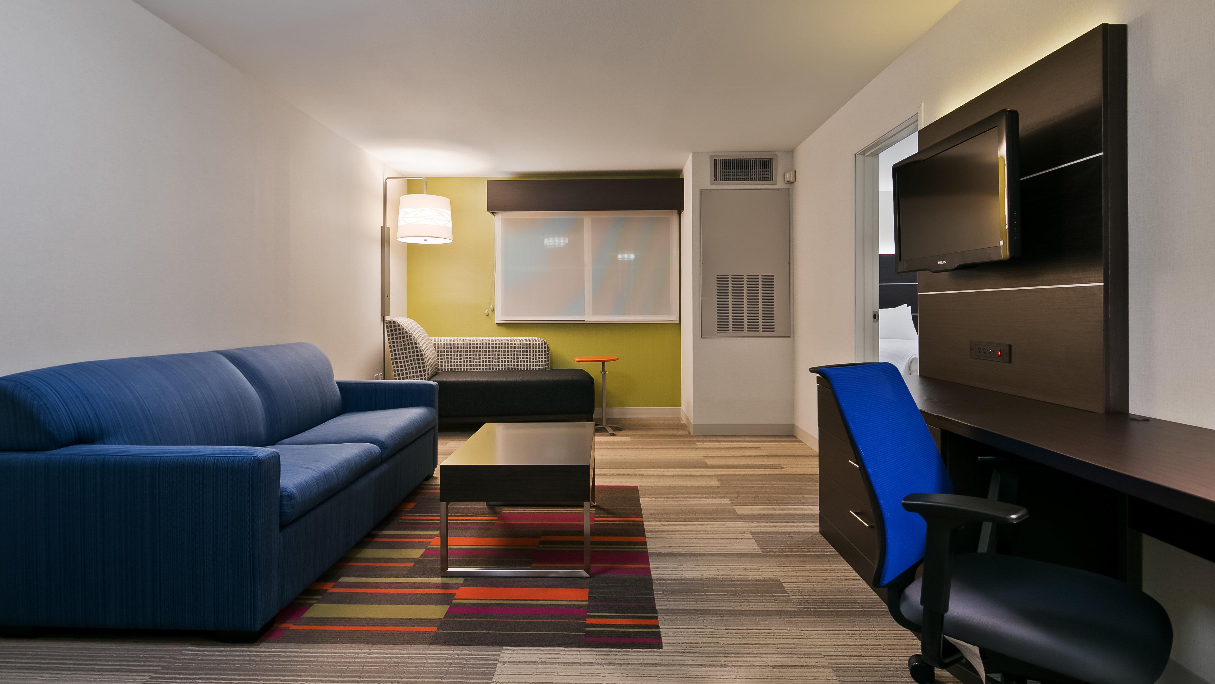 Holiday Inn Express Hotels & Suites Burlington, An Ihg Hotel Bagian luar foto